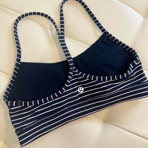 Lululemon Flow Y Nulu Bra - Size 6